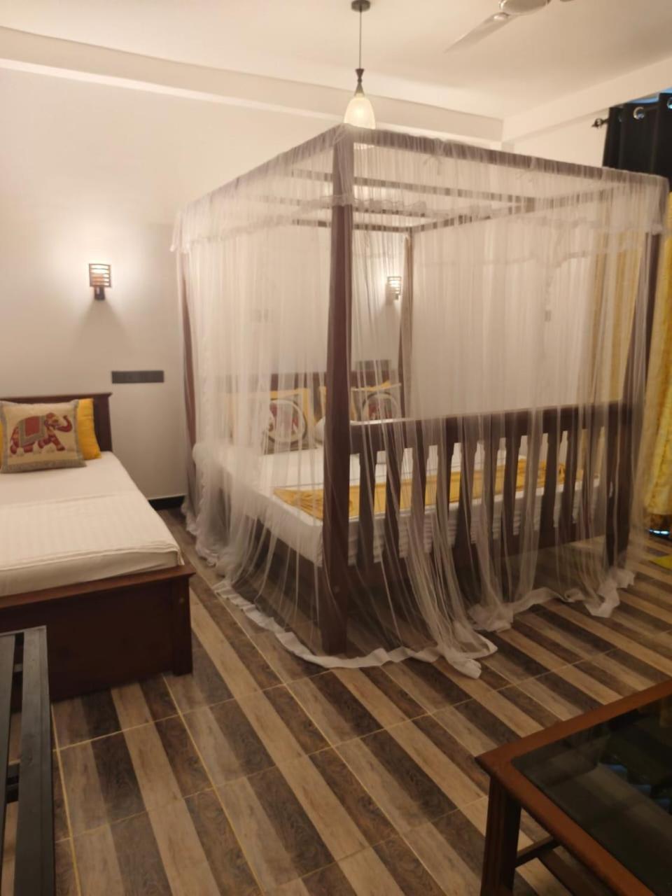 Queen'S Place Unawatuna Extérieur photo