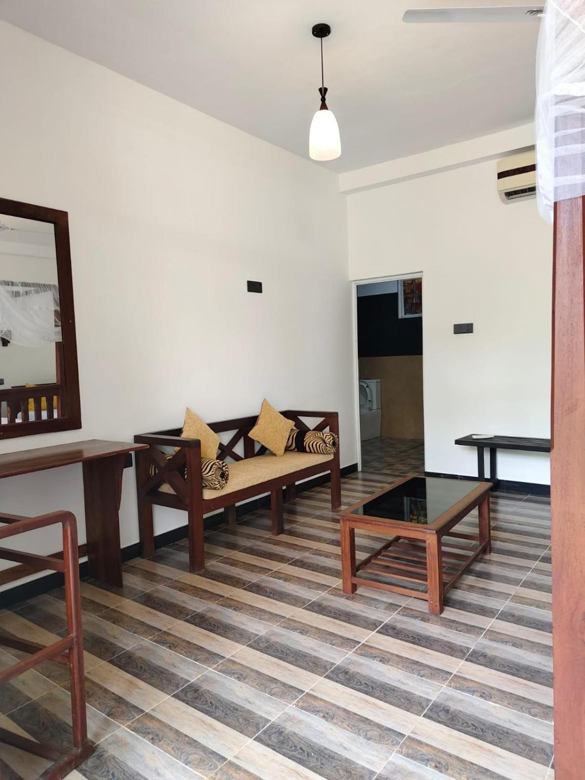 Queen'S Place Unawatuna Extérieur photo
