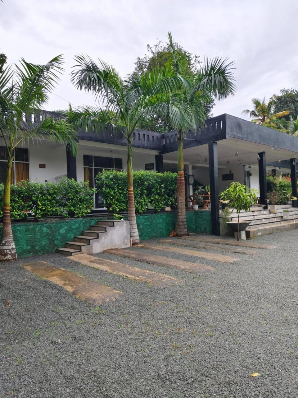 Queen'S Place Unawatuna Extérieur photo